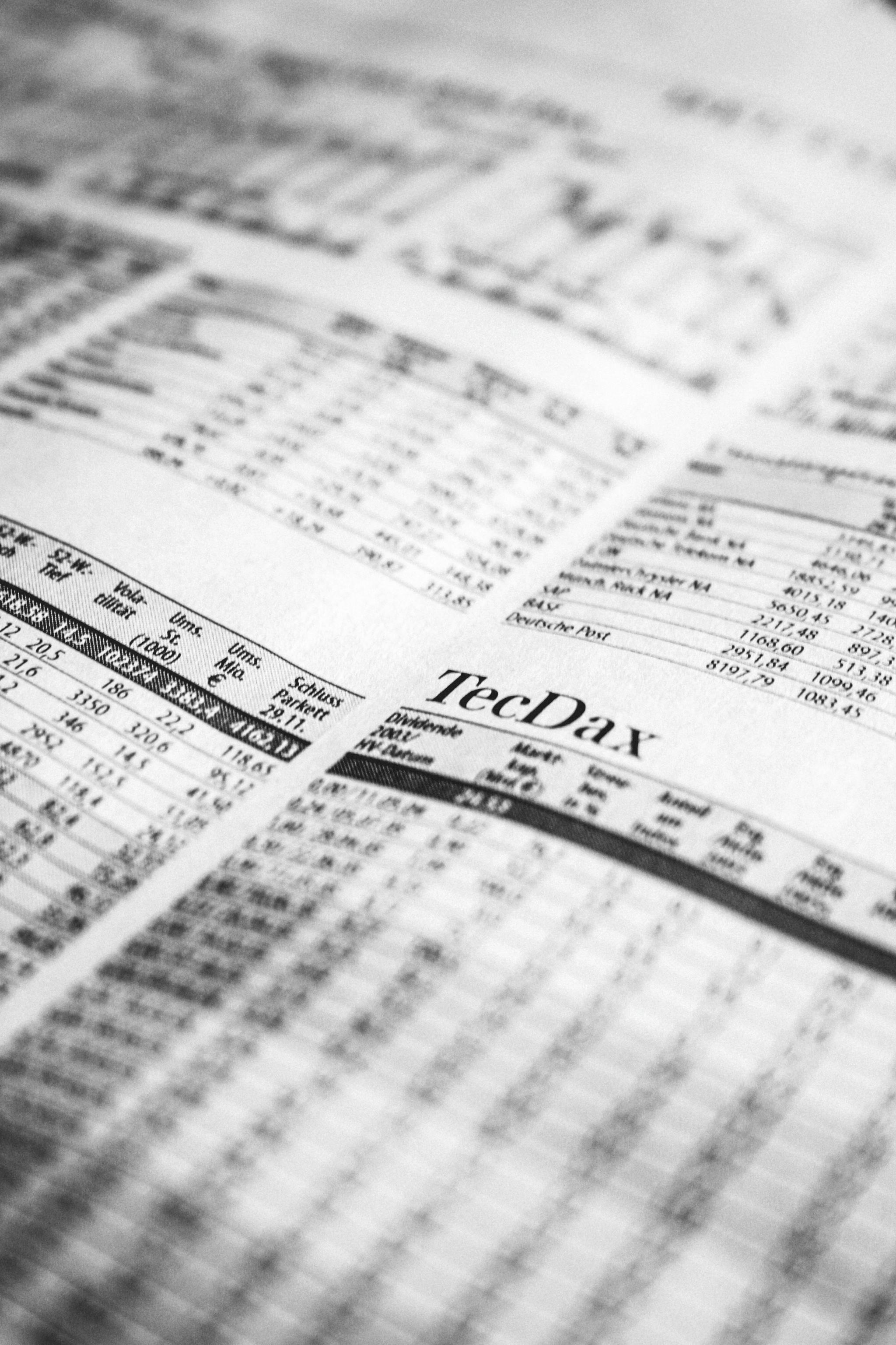 Understanding Fundamental Analysis in Forex and Crypto Trading